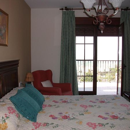 Hotel Los Rebites Уэтор-Вега Экстерьер фото