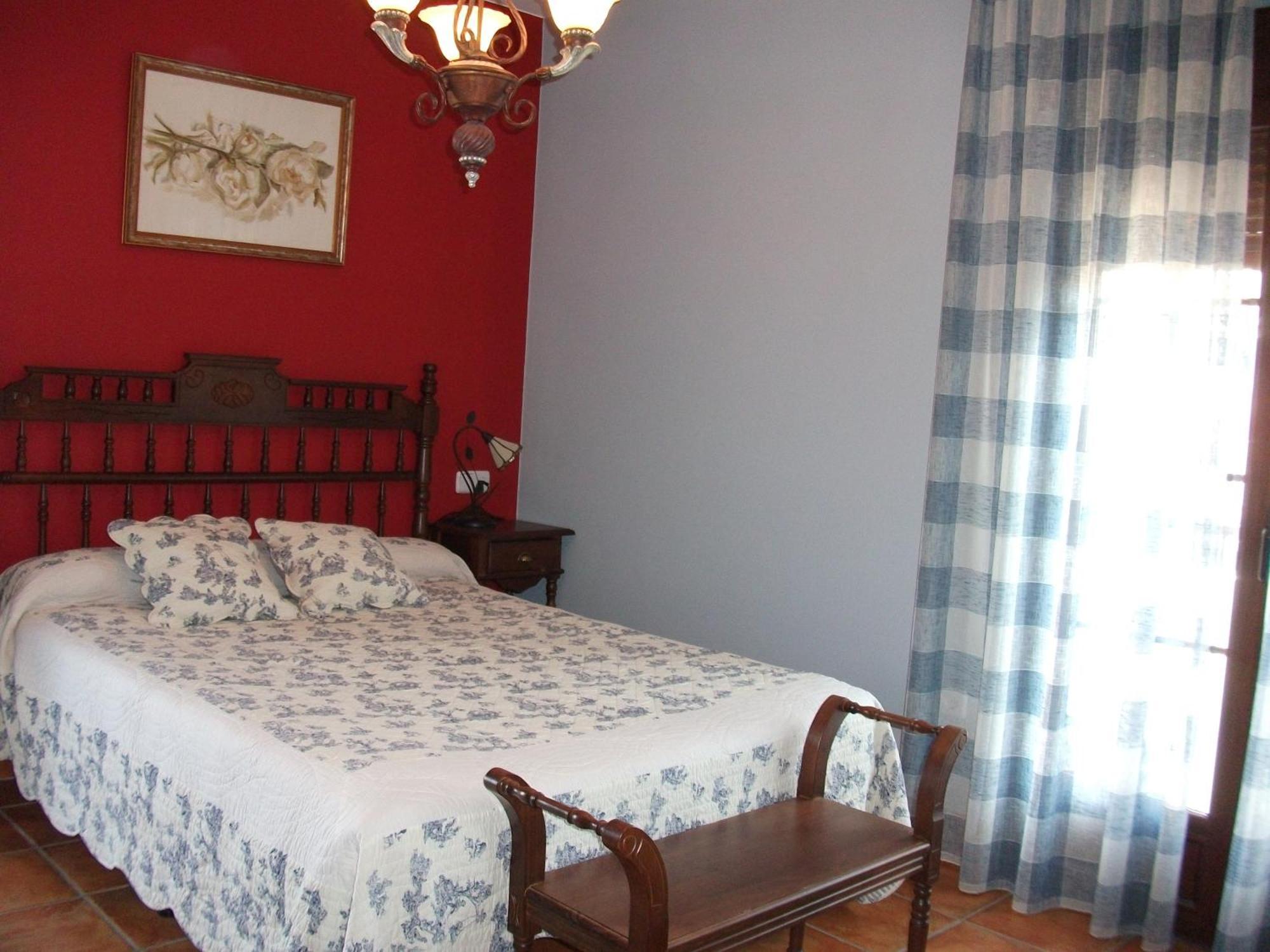 Hotel Los Rebites Уэтор-Вега Экстерьер фото
